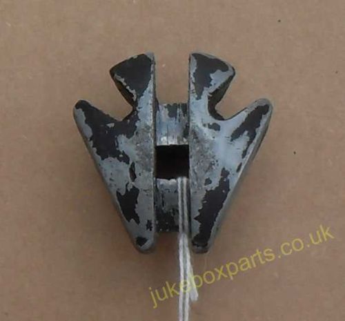 Ami Gripper Bow Reverse Cam (AR60)