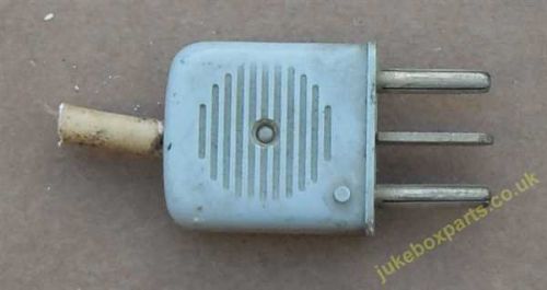 3 Pin Plug 30mm Approx (PS08)